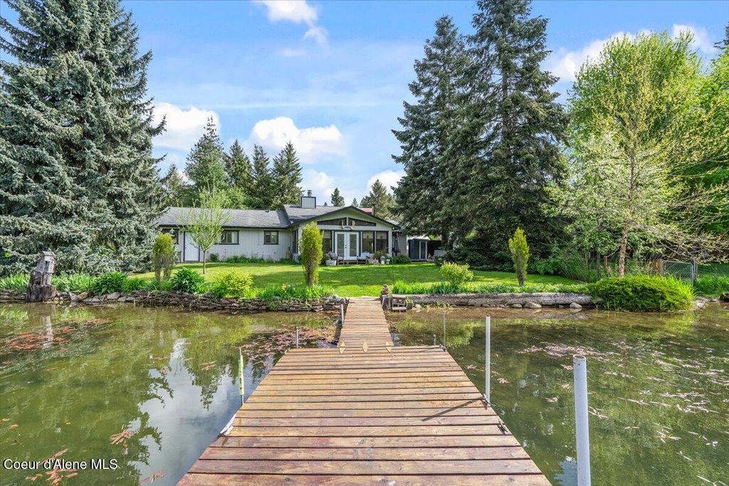 7168 W Hoodoo Pl, Spirit Lake, ID 83869