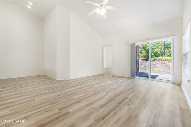 320 Hibiscus Way, Wilmington, NC 28412