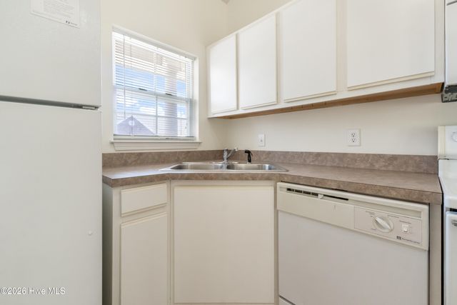 320 Hibiscus Way, Wilmington, NC 28412
