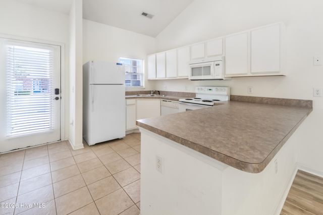 320 Hibiscus Way, Wilmington, NC 28412