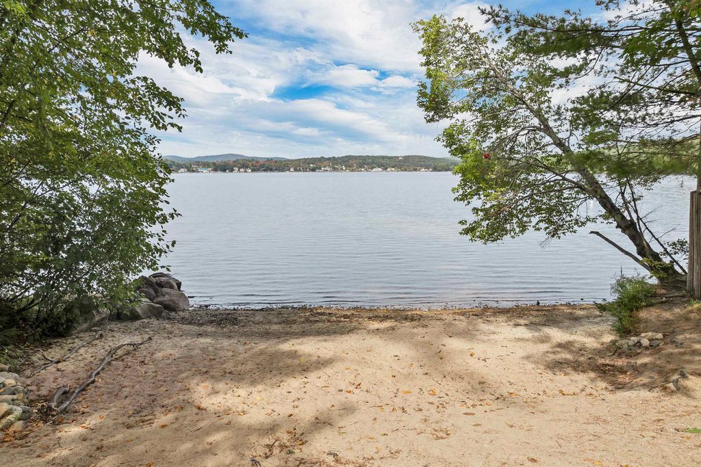 70 Pinnacle Park Road, Meredith, NH 03253