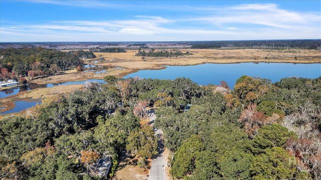 177 Winoca Drive, Midway, GA 31320