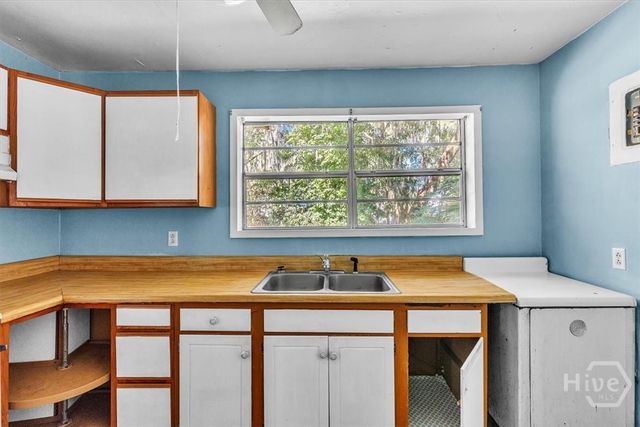 177 Winoca Drive, Midway, GA 31320