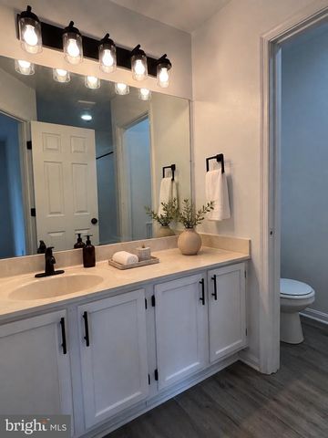 18 HIDDENCREEK CT, Owings Mills, MD 21117