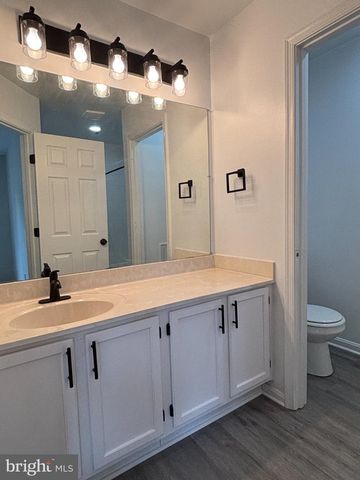 18 HIDDENCREEK CT, Owings Mills, MD 21117