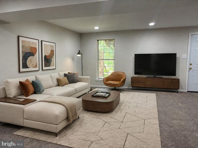 18 HIDDENCREEK CT, Owings Mills, MD 21117