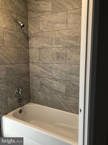 927 SPRING MILL AVE, Conshohocken, PA 19428