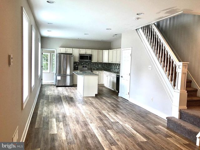 927 SPRING MILL AVE, Conshohocken, PA 19428