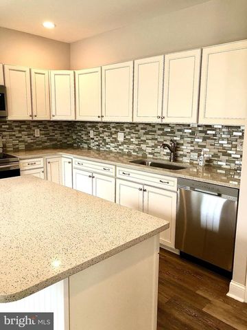 927 SPRING MILL AVE, Conshohocken, PA 19428