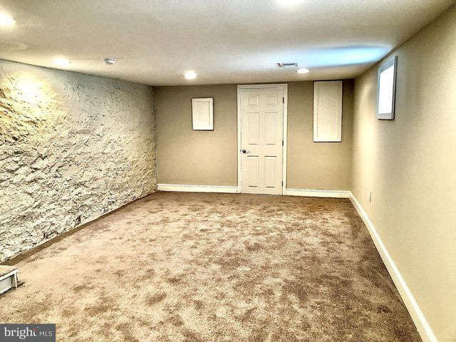 927 SPRING MILL AVE, Conshohocken, PA 19428