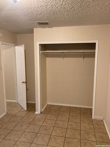 4339 LEHMAN DR, Kirby, TX 78219
