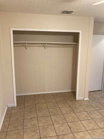 4339 LEHMAN DR, Kirby, TX 78219