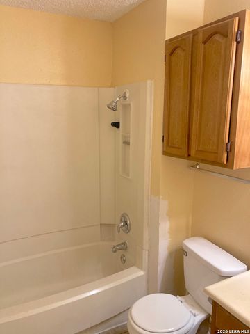 4339 LEHMAN DR, Kirby, TX 78219
