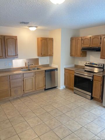 4339 LEHMAN DR, Kirby, TX 78219