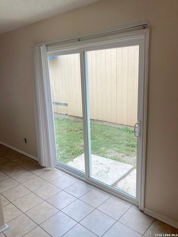 4339 LEHMAN DR, Kirby, TX 78219
