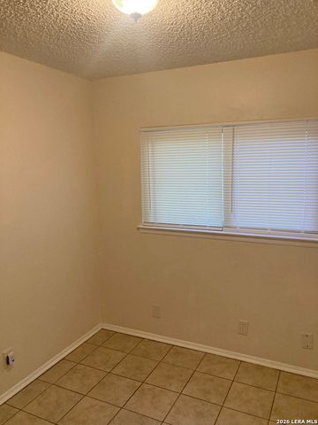4339 LEHMAN DR, Kirby, TX 78219