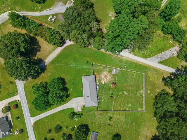 1014 Hammond Avenue, Mount Carmel, TN 37645