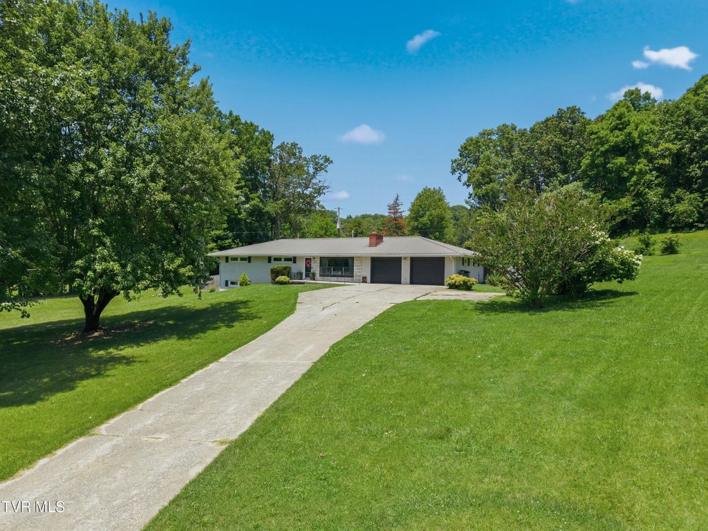 1014 Hammond Avenue, Mount Carmel, TN 37645