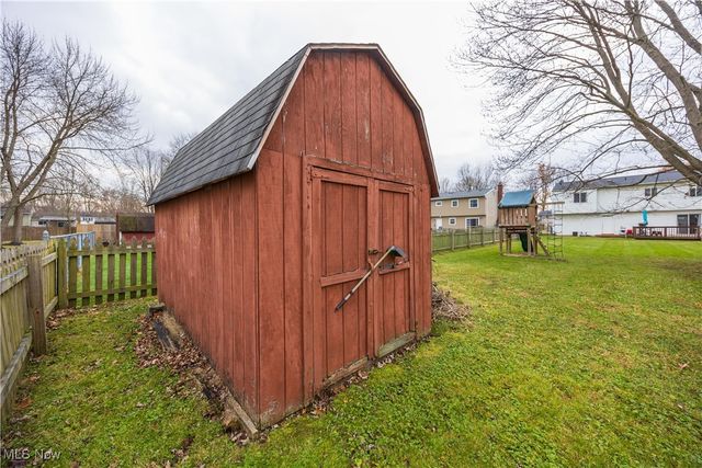 8574 Fairlane Drive, Olmsted Twp, OH 44138