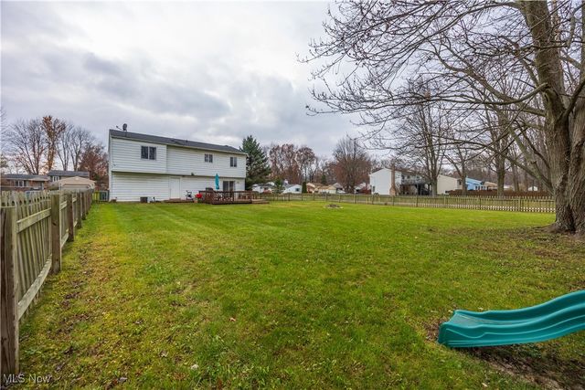 8574 Fairlane Drive, Olmsted Twp, OH 44138