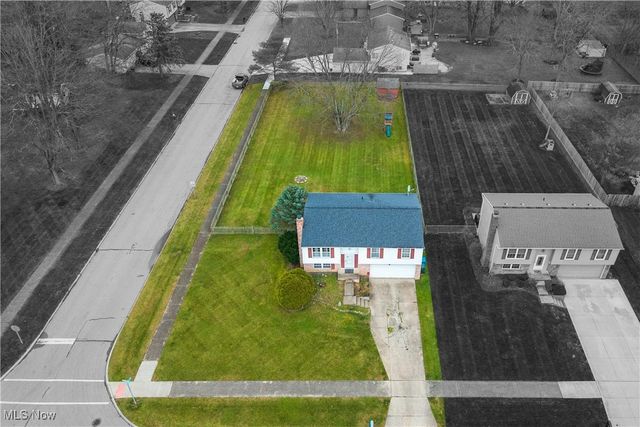 8574 Fairlane Drive, Olmsted Twp, OH 44138