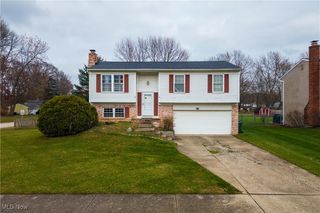 8574 Fairlane Drive, Olmsted Twp, OH 44138