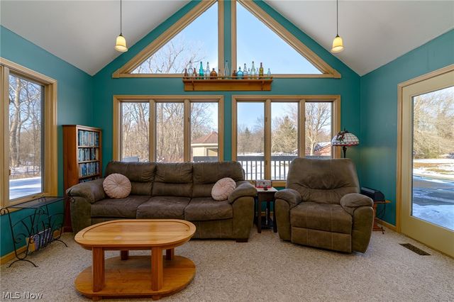 1200 River Road, Hinckley, OH 44233