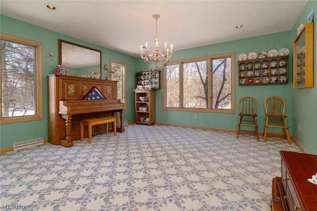 1200 River Road, Hinckley, OH 44233