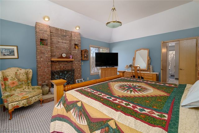 1200 River Road, Hinckley, OH 44233