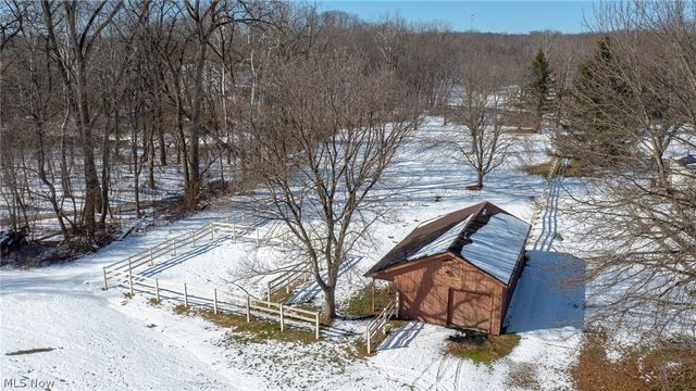 1200 River Road, Hinckley, OH 44233