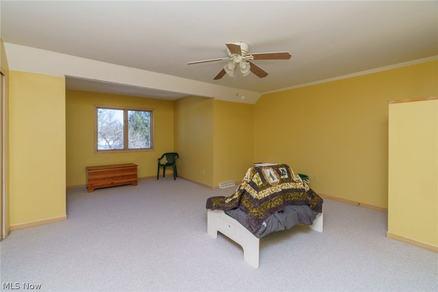 1200 River Road, Hinckley, OH 44233