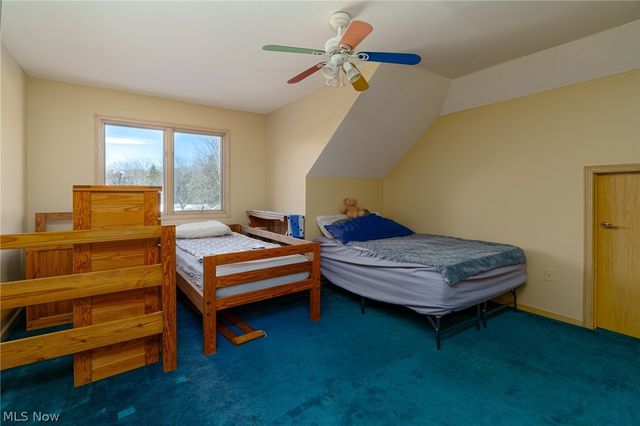 1200 River Road, Hinckley, OH 44233