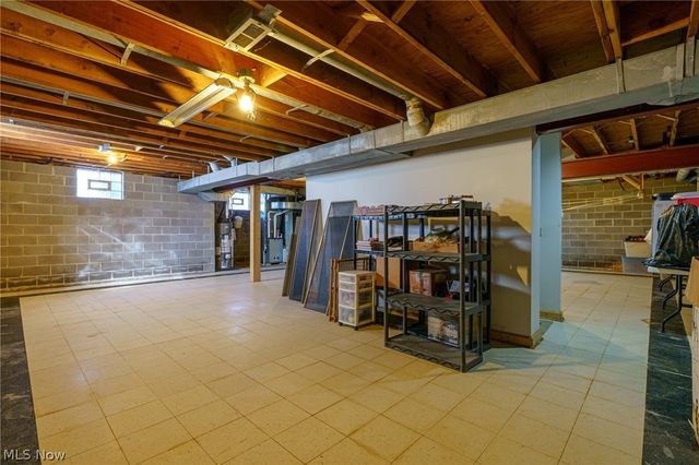 1200 River Road, Hinckley, OH 44233