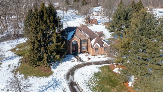 1200 River Road, Hinckley, OH 44233