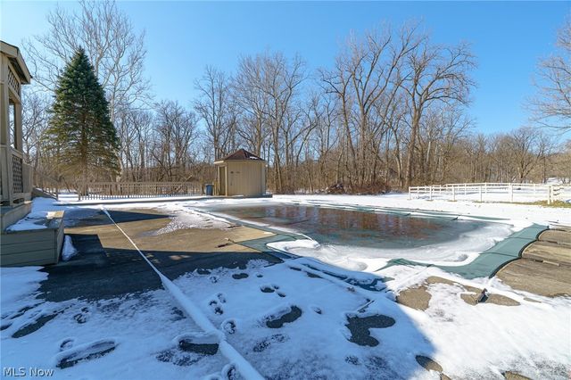 1200 River Road, Hinckley, OH 44233