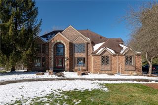 1200 River Road, Hinckley, OH 44233