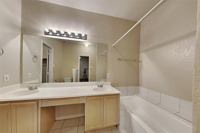 285 Mesa View, Conroe, TX 77316