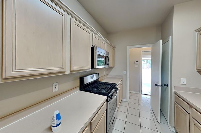 285 Mesa View, Conroe, TX 77316