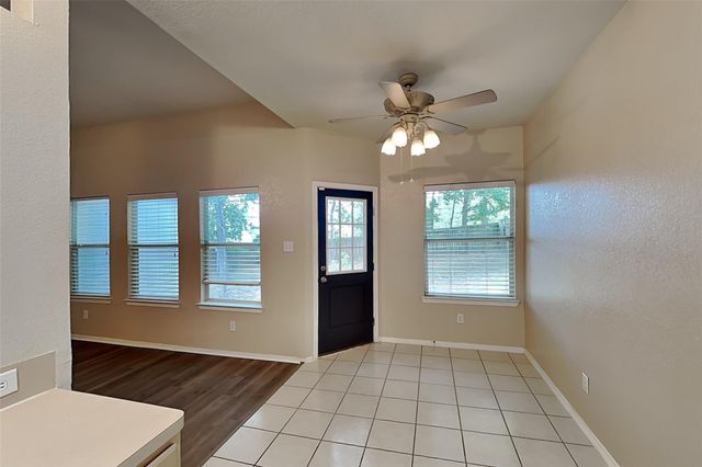 285 Mesa View, Conroe, TX 77316