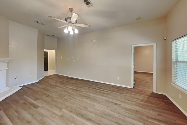 285 Mesa View, Conroe, TX 77316