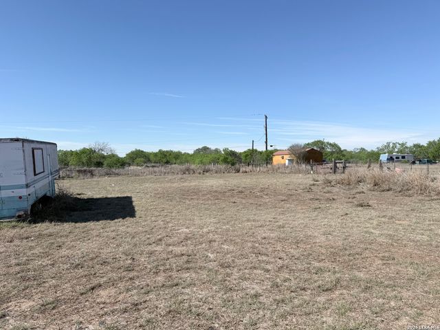 5830 Mount Olive, Adkins, TX 78101