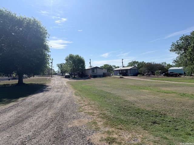 5830 Mount Olive, Adkins, TX 78101