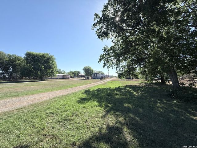 5830 Mount Olive, Adkins, TX 78101
