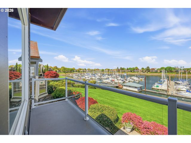 191 N LOTUS BEACH Dr, Portland, OR 97217