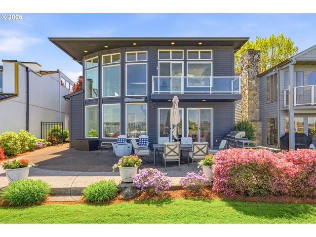 191 N LOTUS BEACH Dr, Portland, OR 97217