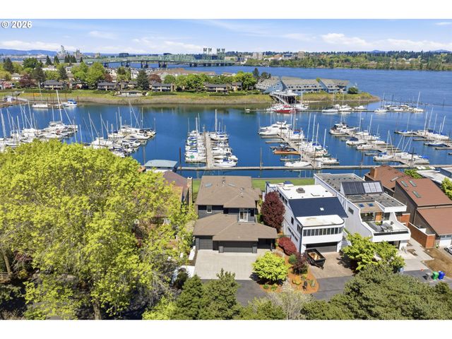 191 N LOTUS BEACH Dr, Portland, OR 97217