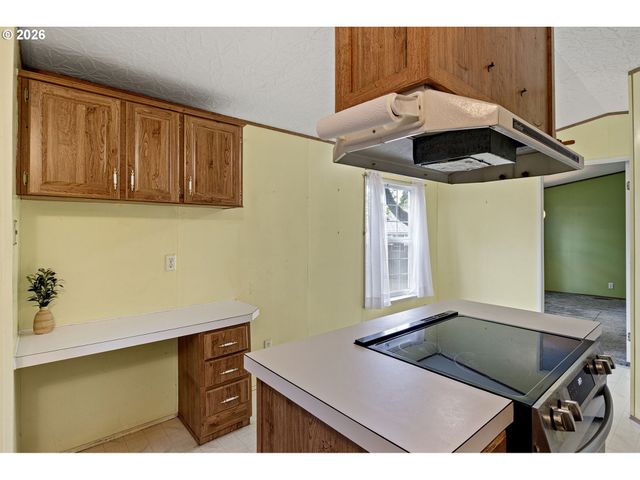 375 LACASA St 103, Eugene, OR 97402