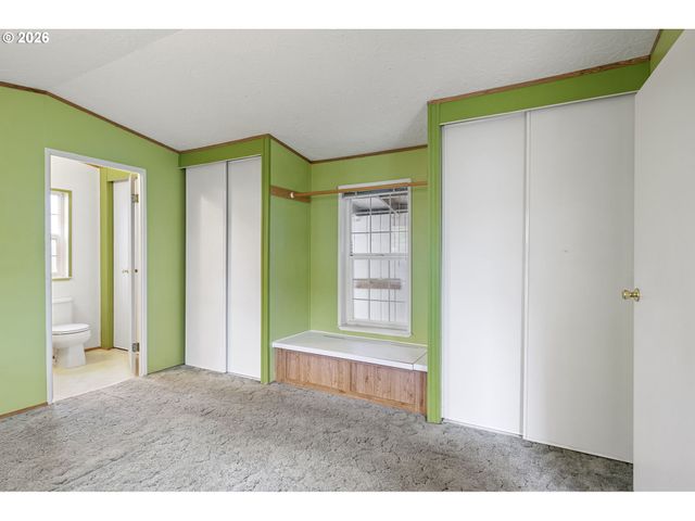 375 LACASA St 103, Eugene, OR 97402