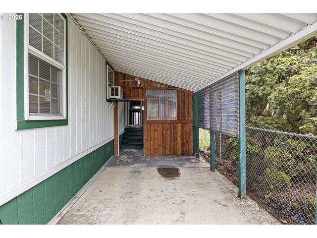 375 LACASA St 103, Eugene, OR 97402