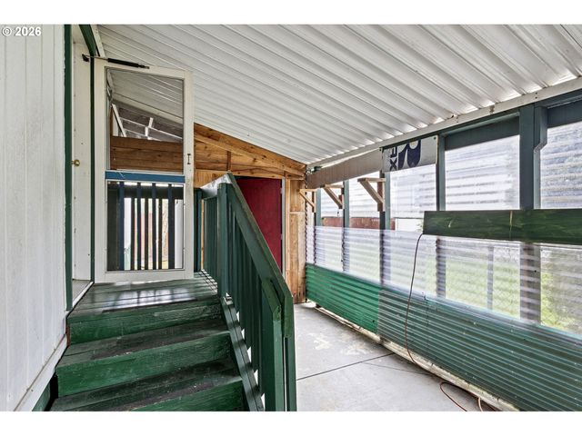 375 LACASA St 103, Eugene, OR 97402